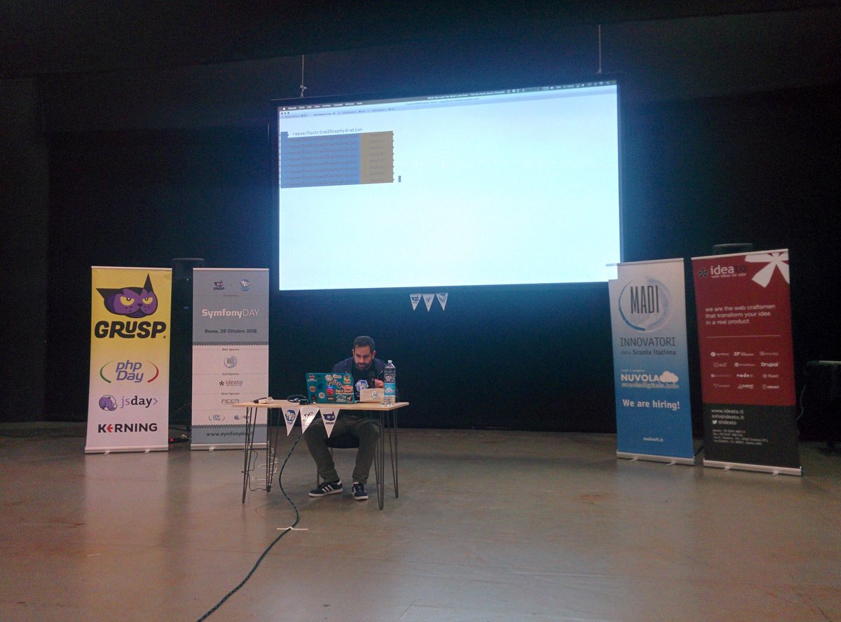 sfdayit's tweet image. Demo time. Only the brave. @toretto460 al #symfonydayit