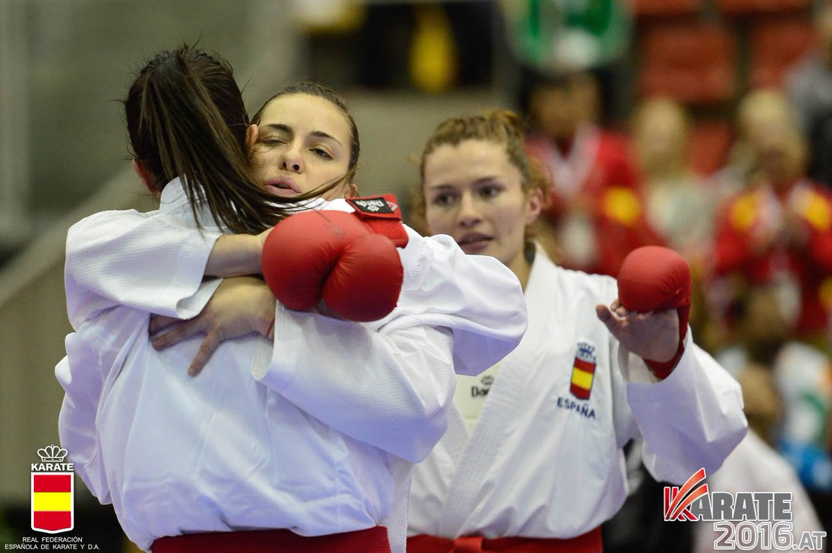 Las #ReinasdelTatami , el equipo femenino de kumite.... EN LA FINAL ¡¡¡ GRANDES ¡¡¡
<a href="/COE_es/">Comité Olímpico Español</a> <a href="/deportegob/">CSD</a> @myd_csd <a href="/EFEdeportes/">EFE Deportes</a>