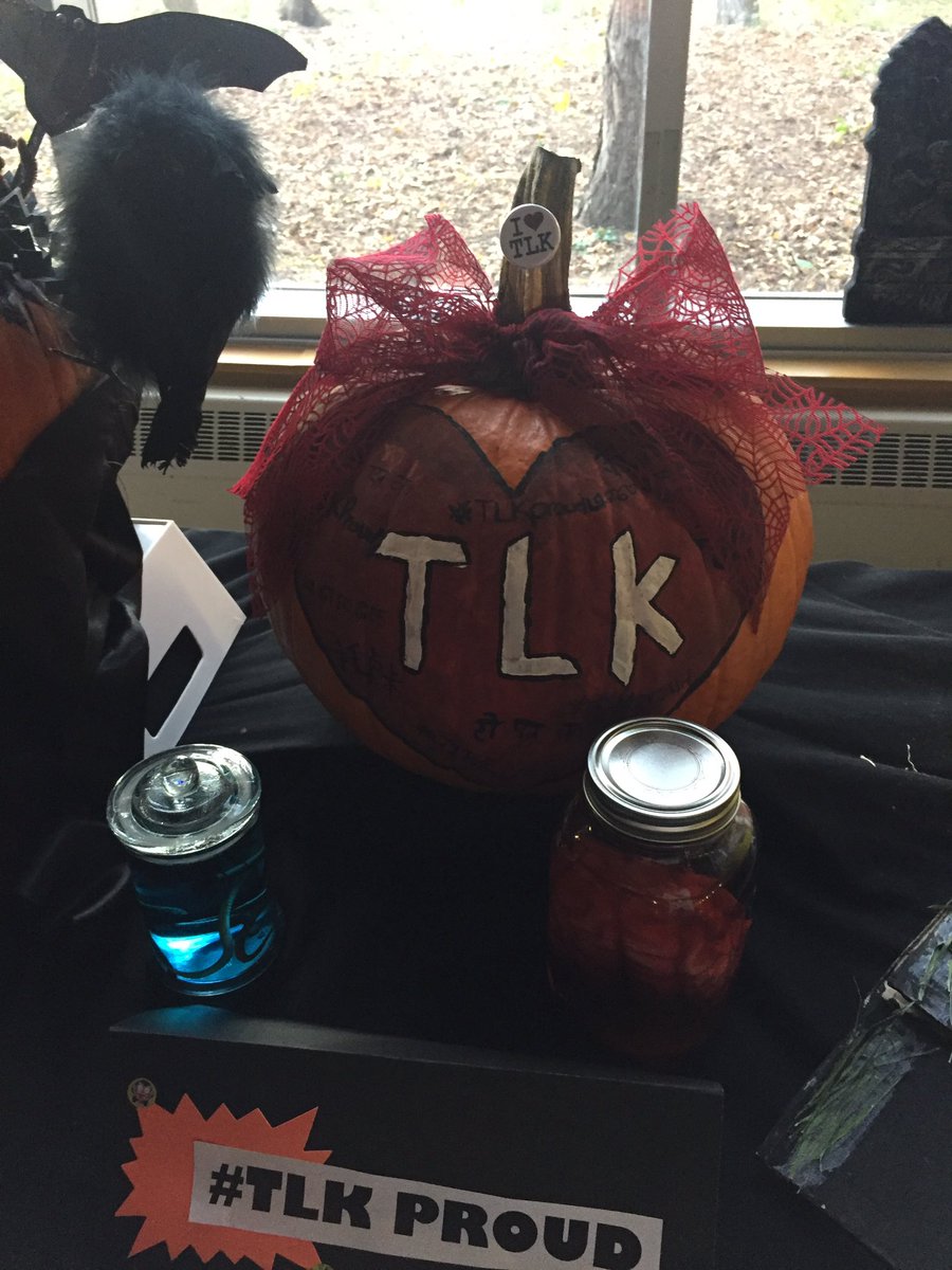 TLKGuidance's tweet photo. Can't help but be #TLKProud when looking at these creations. #DistrictProgram #halloween @principaltlkss @TLKLife https://t.co/vHtm3q3Isc