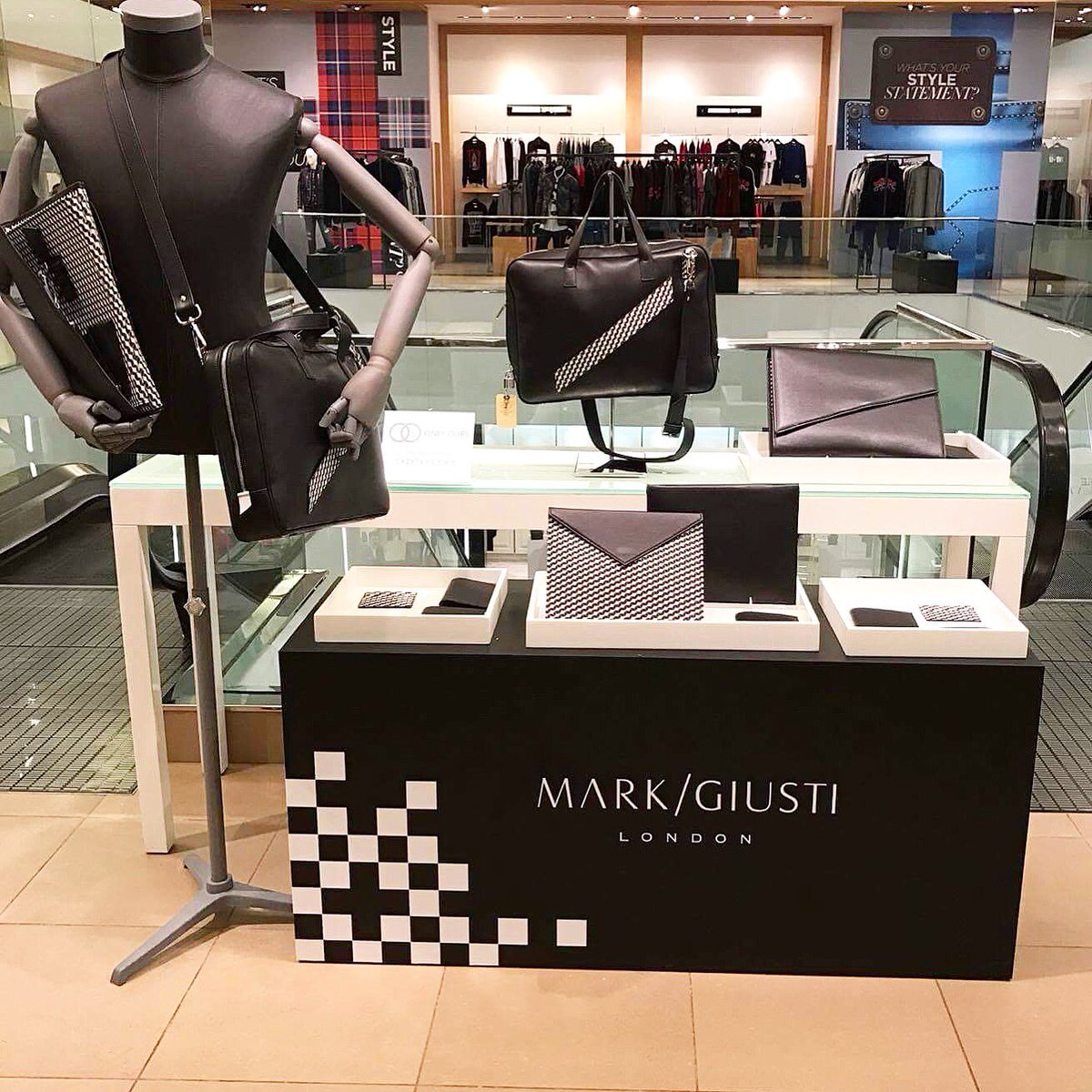 MARKGIUSTI's tweet photo. @MARKGIUSTI exclusive #collaboration #bloomingdalesdubai @Bloomingdales #Dubai #menswear #dubaimall #popup #markgiusti #bags #accessories https://t.co/HRD1LIvatG