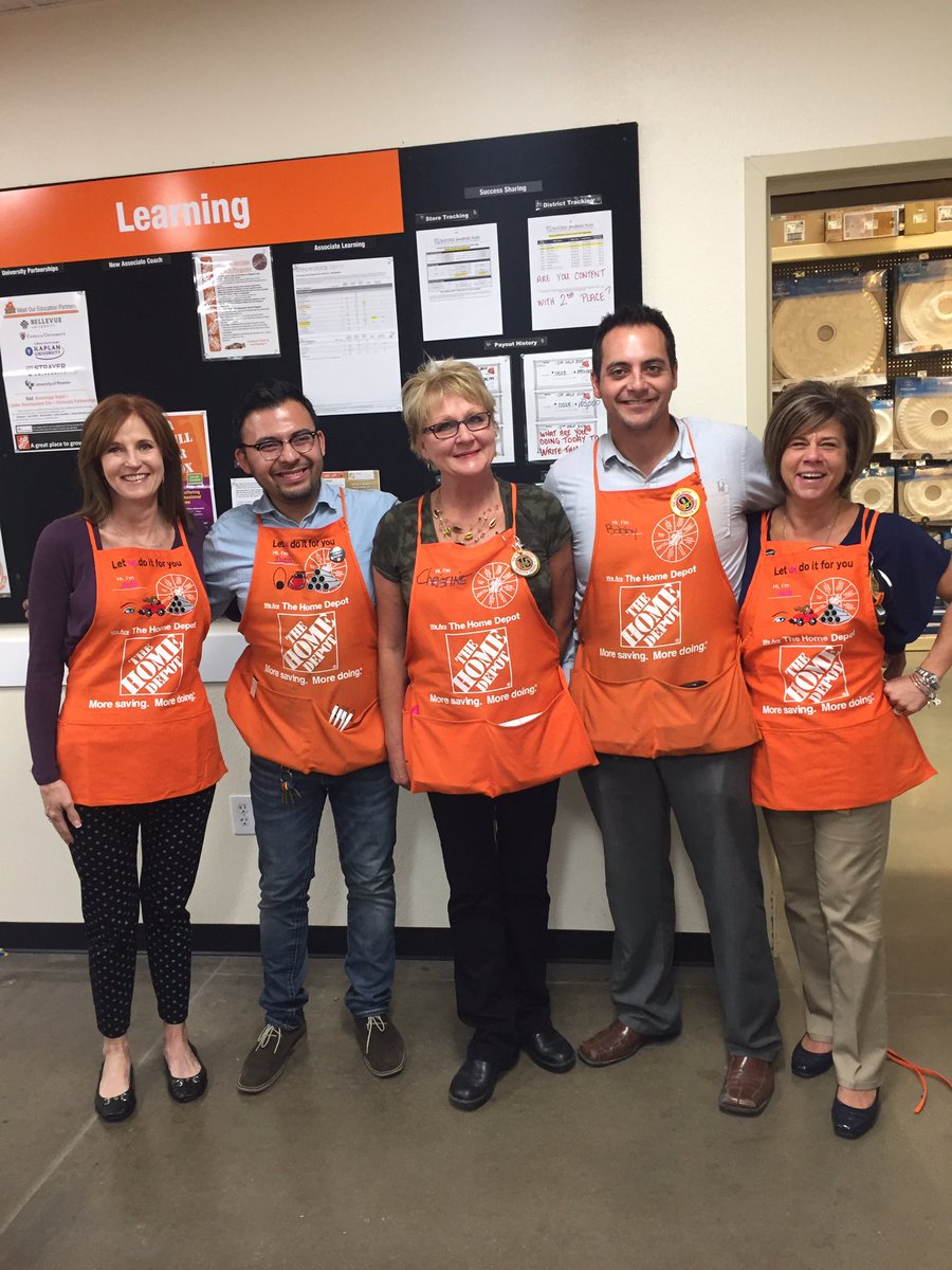 GAINESVILLEHD's tweet photo. Great walk with @THDSpecialtyOps @BobbyPeugh #27 in THD Services #SEBEST @cgarc_3 @JuleeEckert @shane_home @GarrisonPatti @Penn_DSM https://t.co/xNefBJf0xA