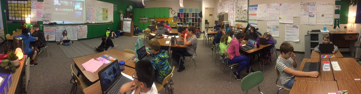 Windle_Hanson's tweet photo. 5th grade students @LenoxHSD researching American Heroes on Chomebooks. They are so ENGAGED! #innovatehsd https://t.co/825S3AyHk0