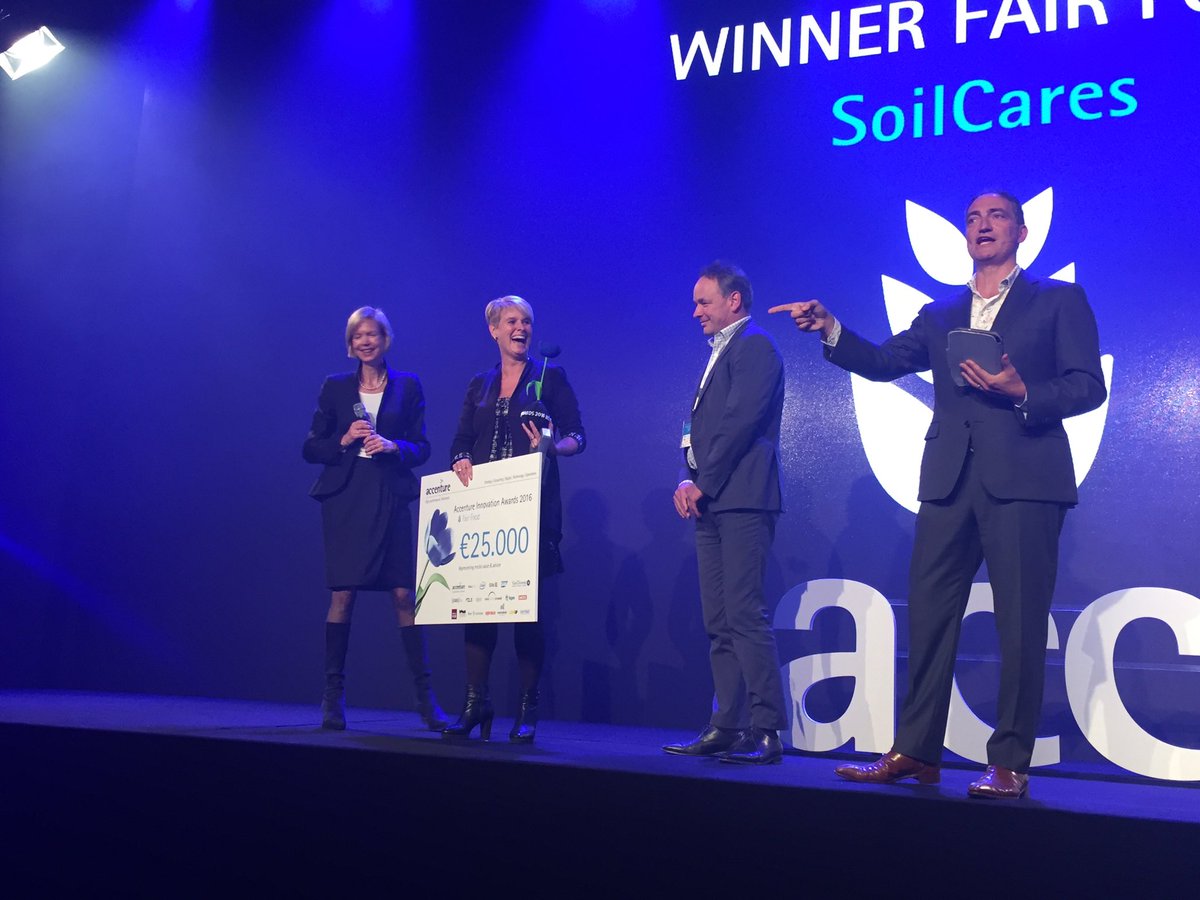 AgroCaresWorld's tweet photo. SoilCares scanner winner in category Fair Food #AiA16  so happy!! https://t.co/7yByacZKqX