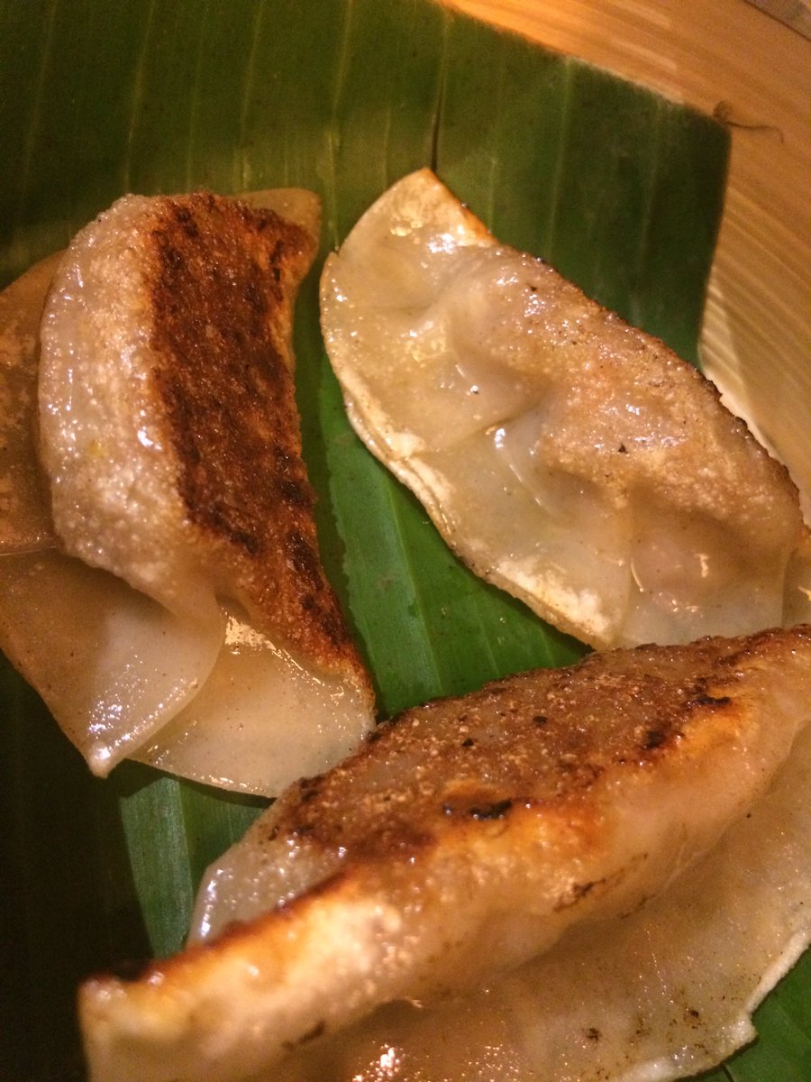 DonJuanAlemanes's tweet photo. Gyoza ( raviolis japoneses rellenos de picada de cerdo y col ). Ufff https://t.co/M6BiHf16ad