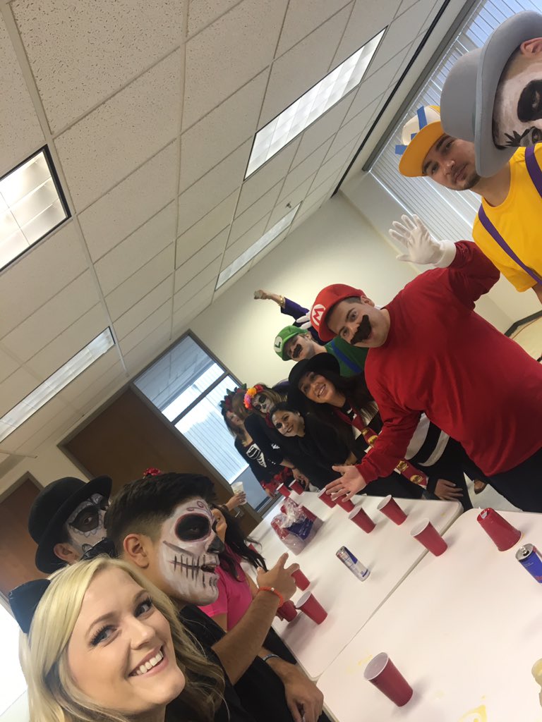 lpatel_BG's tweet photo. #boograce2016 #bluegrace #BGchi #BGchicago #halloween #BGculture #cultureBG #halloween2016 #culture #fall #October #fun https://t.co/0CV9oVApP4