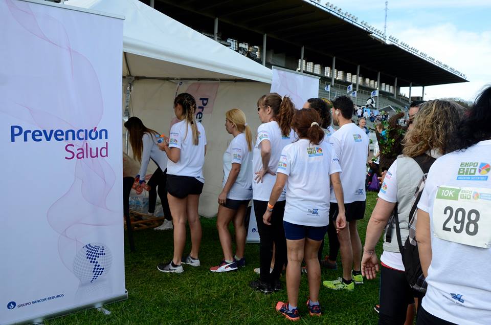 ExpoBio_Ar's tweet photo. ¡Muchas gracias amigos de @grupoSancorSeg por ocuparse del bienestar de nuestros runners en la Carrera "Corré por el Otro"!
#ExpoBio2016 https://t.co/go3xz9xZ78