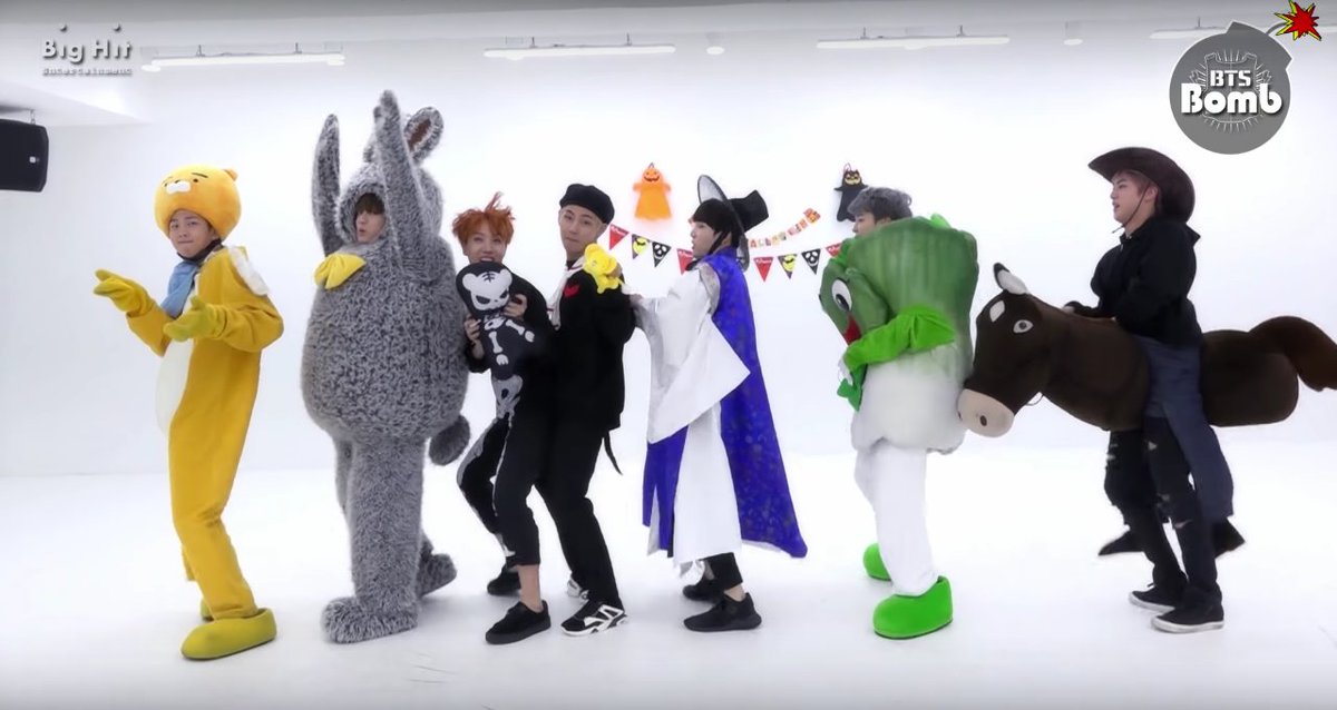 soompi's tweet photo. WATCH: #BTS Is Looking For Their "21st Century Girl" In New Dance Practice As...Cabbage And Friends?
https://t.co/Giiq8D845y https://t.co/v95CkqUidu
