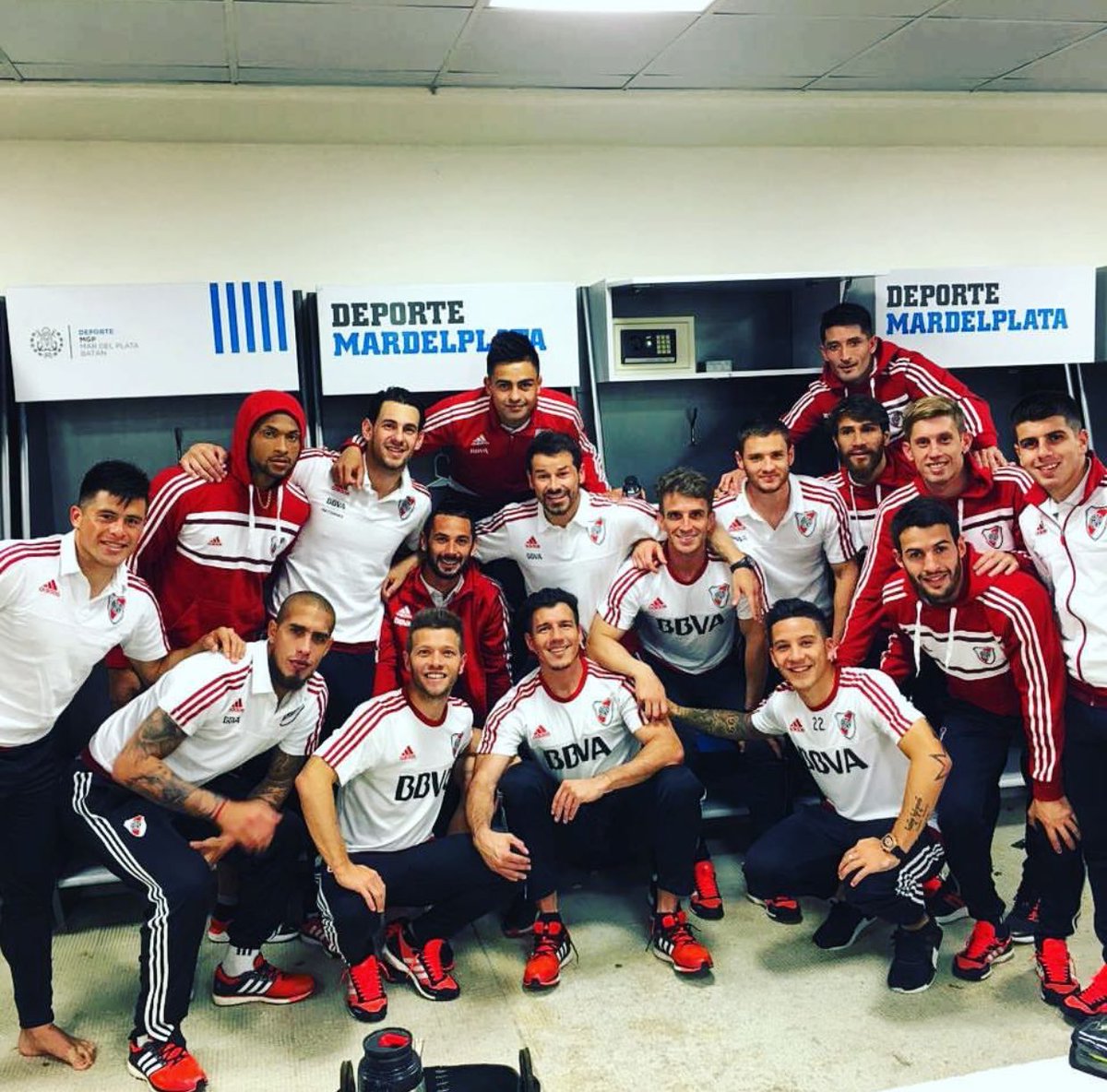 ivanRossii's tweet photo. Feliz por la victoria 👏🏻👏🏻🎉🎉💪🏻💪🏻 https://t.co/pWXPP5SBPO