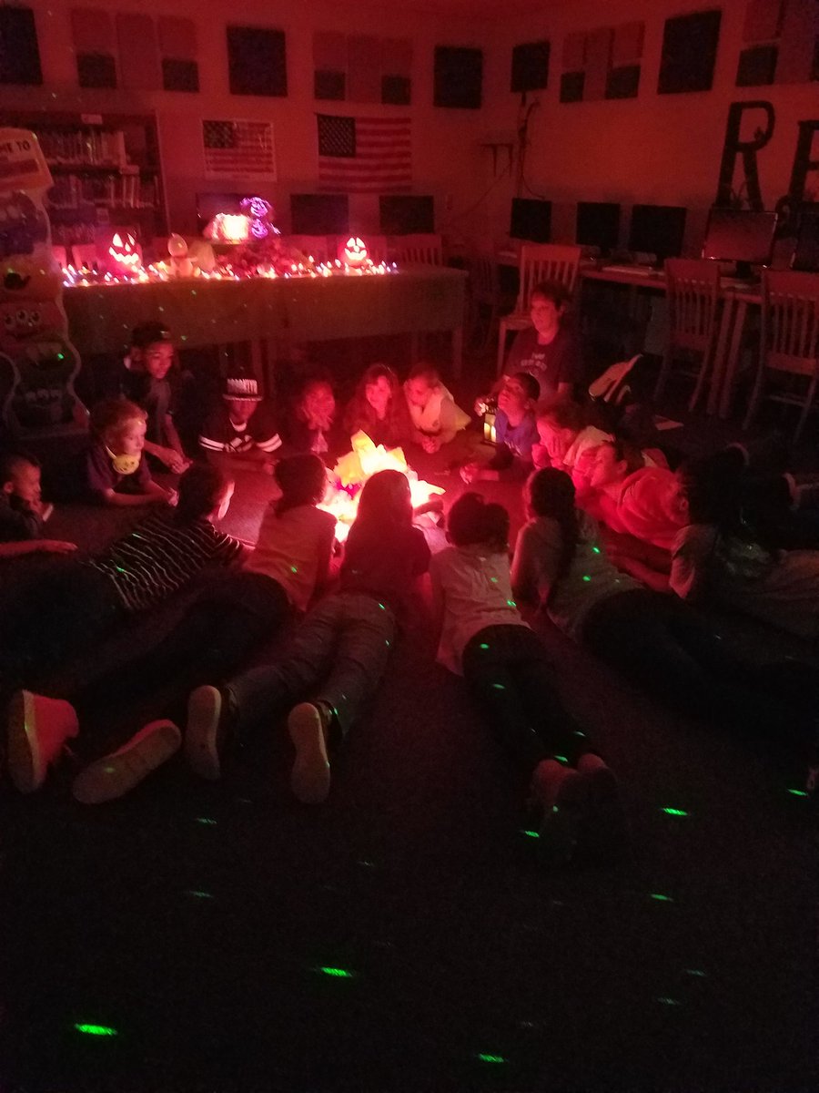 VioletElem's tweet image. We have come to the end of our campfire week led by our media specialist, Mrs. Flaugher. #violet #storytellingfun
