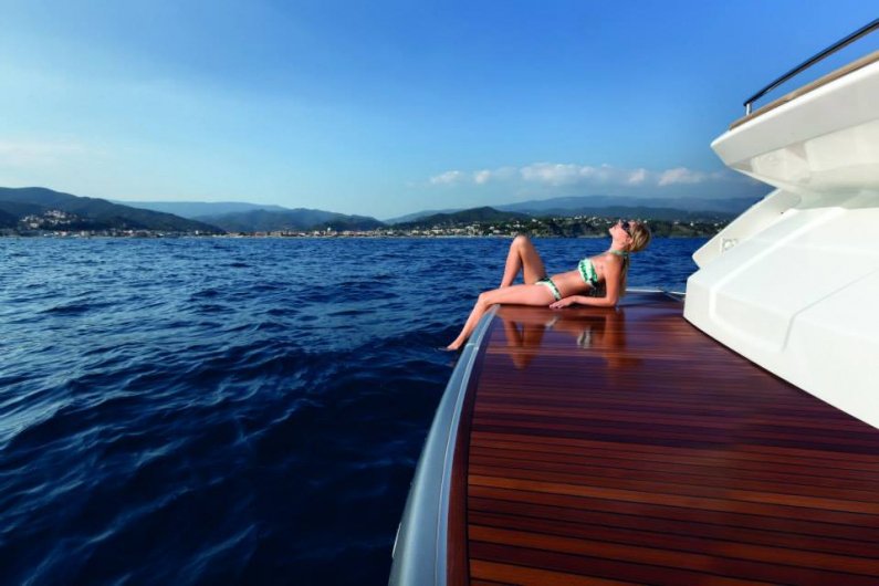 AzimutYachtsHK's tweet photo. I made up my mind. Let's experience the sea in a #truly #unique way with the #Atlantis50 - #Coupe now. #AzimutAltantis #cruising #ultimate https://t.co/Xt3wmT7n04