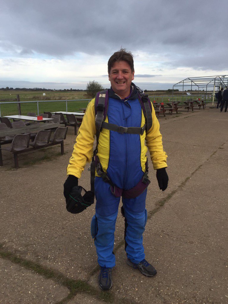 gilson_alan's tweet photo. Went SkyDiving today and survived!!!
Tick that off the bucket list. https://t.co/aBhkK8AikA
