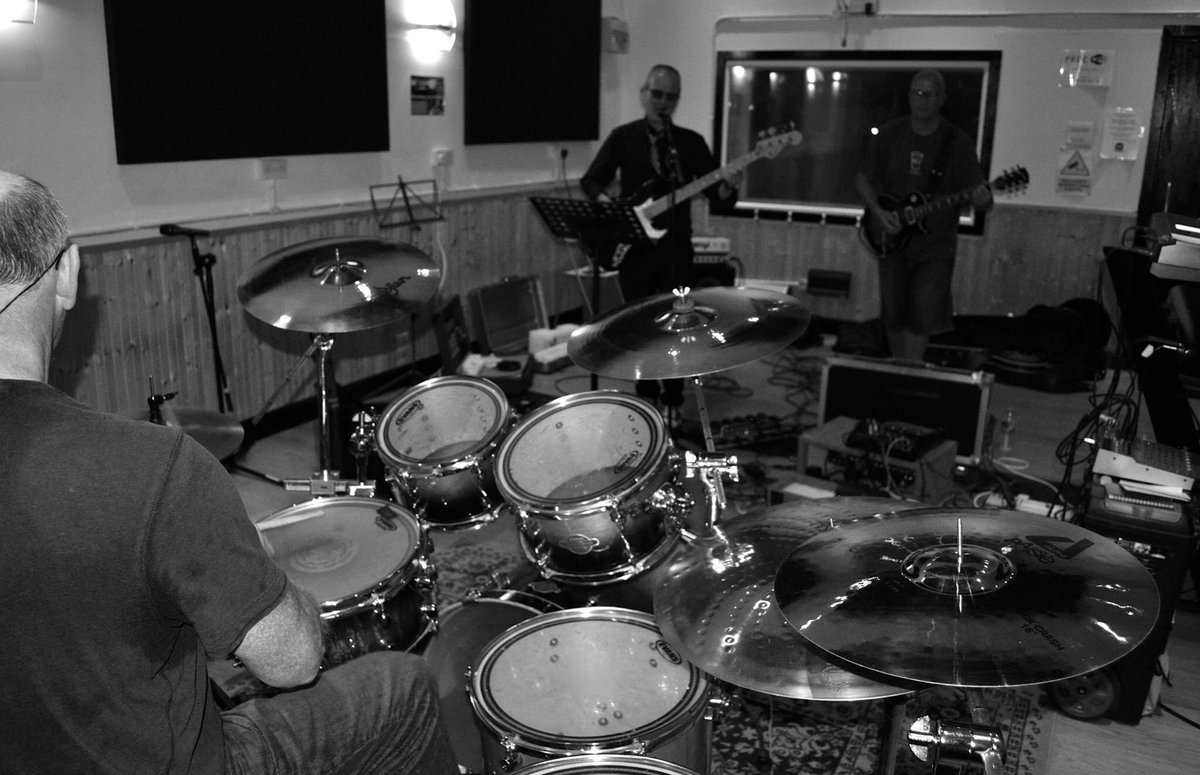 counterparts_uk's tweet photo. @counterparts_uk in rehearsal getting ready for 2017. Photos thanks to @darreltbirch. https://t.co/rWGQoCHUAS