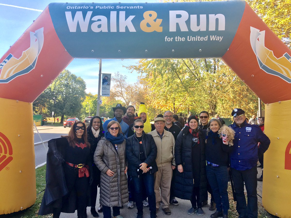 DaniellaJohns_1's tweet photo. Out with the @ONTrillium team for the #OPSWalkRun in support of @unitedwaytyr https://t.co/CWU6wsojHV