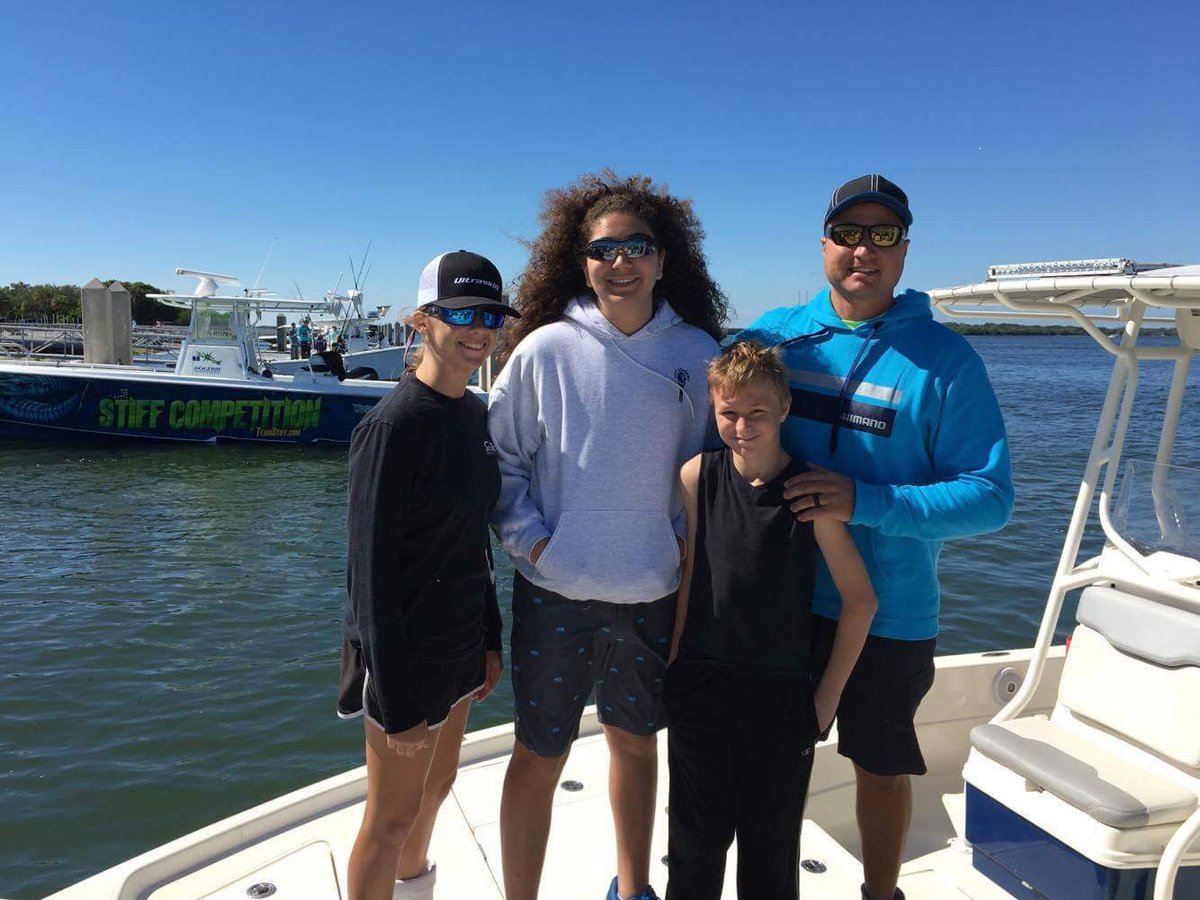 Anglerchick17's tweet photo. Helping my boss out at the special needs fishing day last weekend https://t.co/ODPUivYzuc
