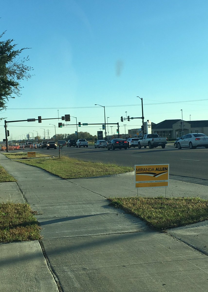 Allen4Kansas's tweet photo. We're seeing the signs Kansans in the 4th are #fedup with two party politics. Want your sign? Let us know at https://t.co/RJY3s2e3uH https://t.co/mqJ4gW65Ne