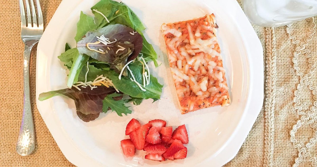 DebbieMorrical's tweet photo. The Magnolia Mamas show you how they Ellio!  #ElliosPizzaPrizes - https://t.co/CBLe2myalI https://t.co/YbFg3wht4J