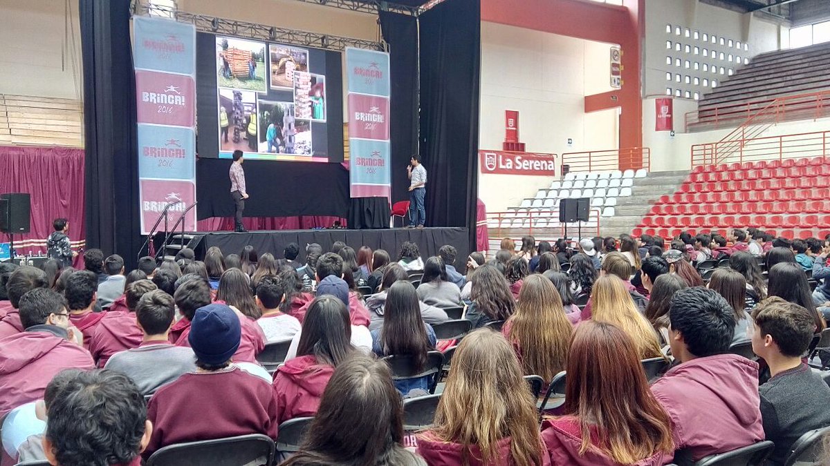 Ejovenchile's tweet photo. Estamos en #Brinca2016, la feria más importante de la #Educación Superior en #LaSerena! #RompámoslaJuntos 🔥🔥🔥 https://t.co/2nuihGHdpC