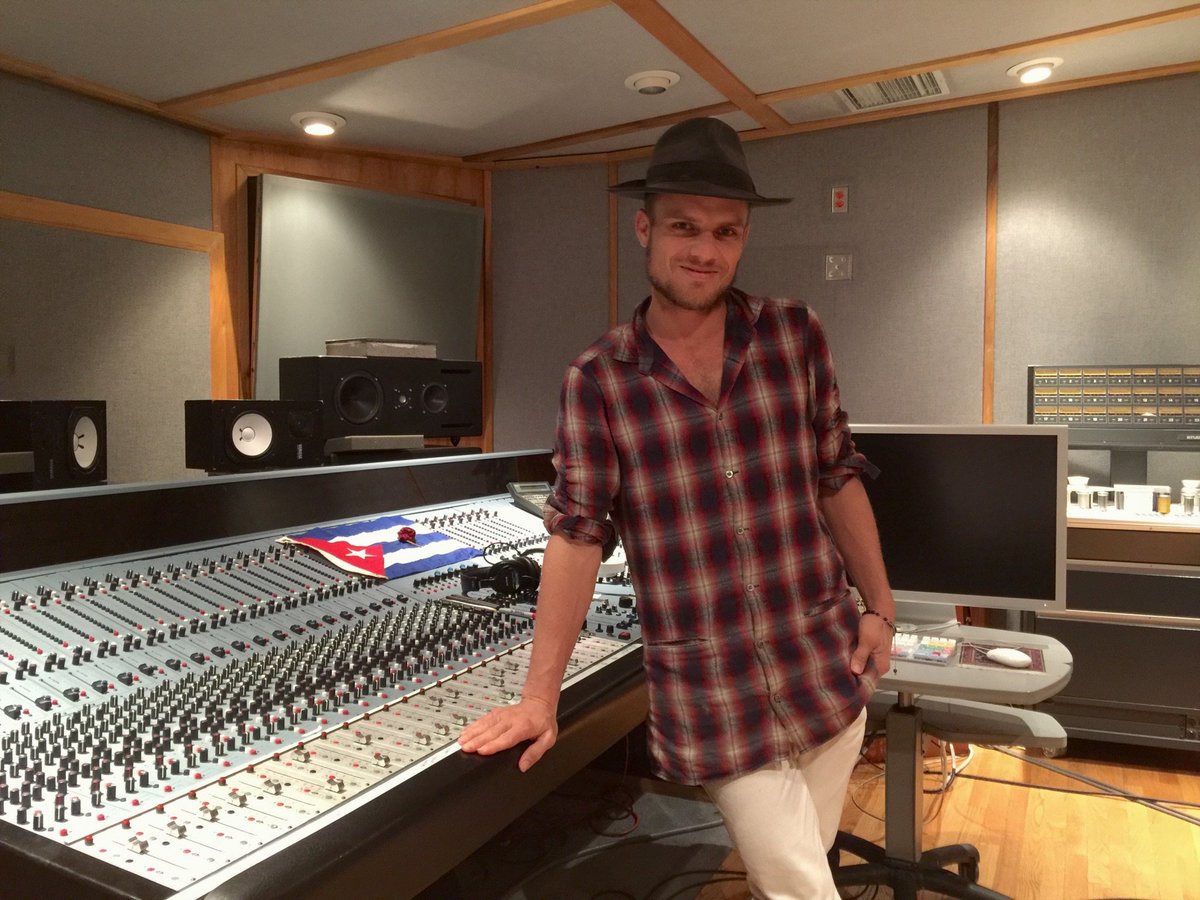 WatersoundPro's tweet photo. Just Finished Mixing the new @DannyRossMusick single recorded in Cuba titled "Roses" Produced by @MistaSavona https://t.co/JAlFII1ll0