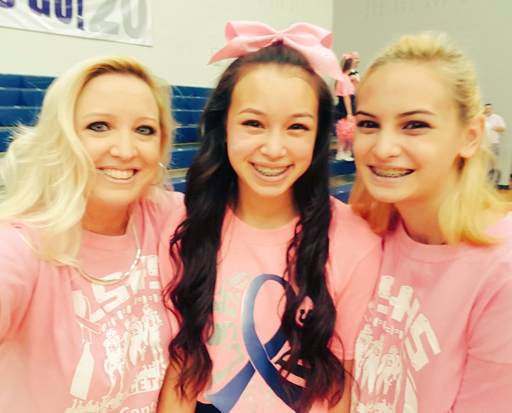 TonyaGuillamun's tweet photo. Pink out pep rally with my girls! #gameday #trainermom #cheermom #LoneStarRangers https://t.co/WzXb6GnSBd