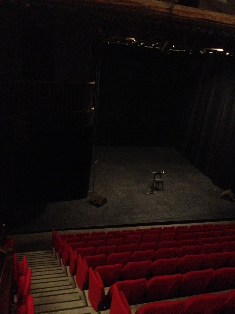franck_dunas's tweet photo. L'affaire capucine, Avignon, ce soir 20h30 au theatre du chien qui fume. Le 1er qui fait une blague sur le pont sort. https://t.co/EGmQVV5Pdd