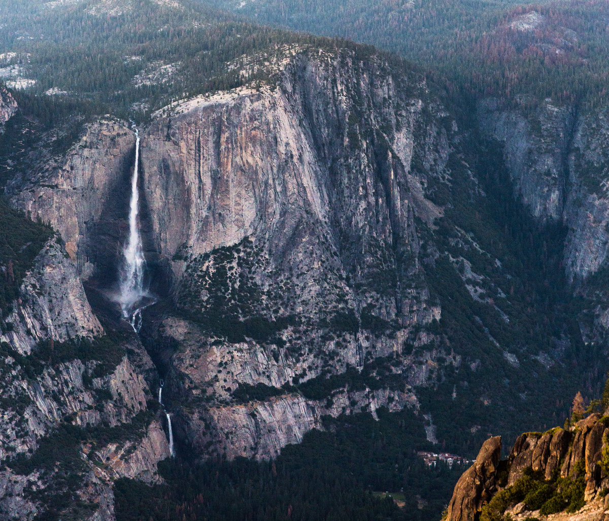 _brdunham's tweet photo. 4,250' of #Yosemite Falls seems small from 7,500' at Taft Point. #perspective https://t.co/NFu3oINlRt