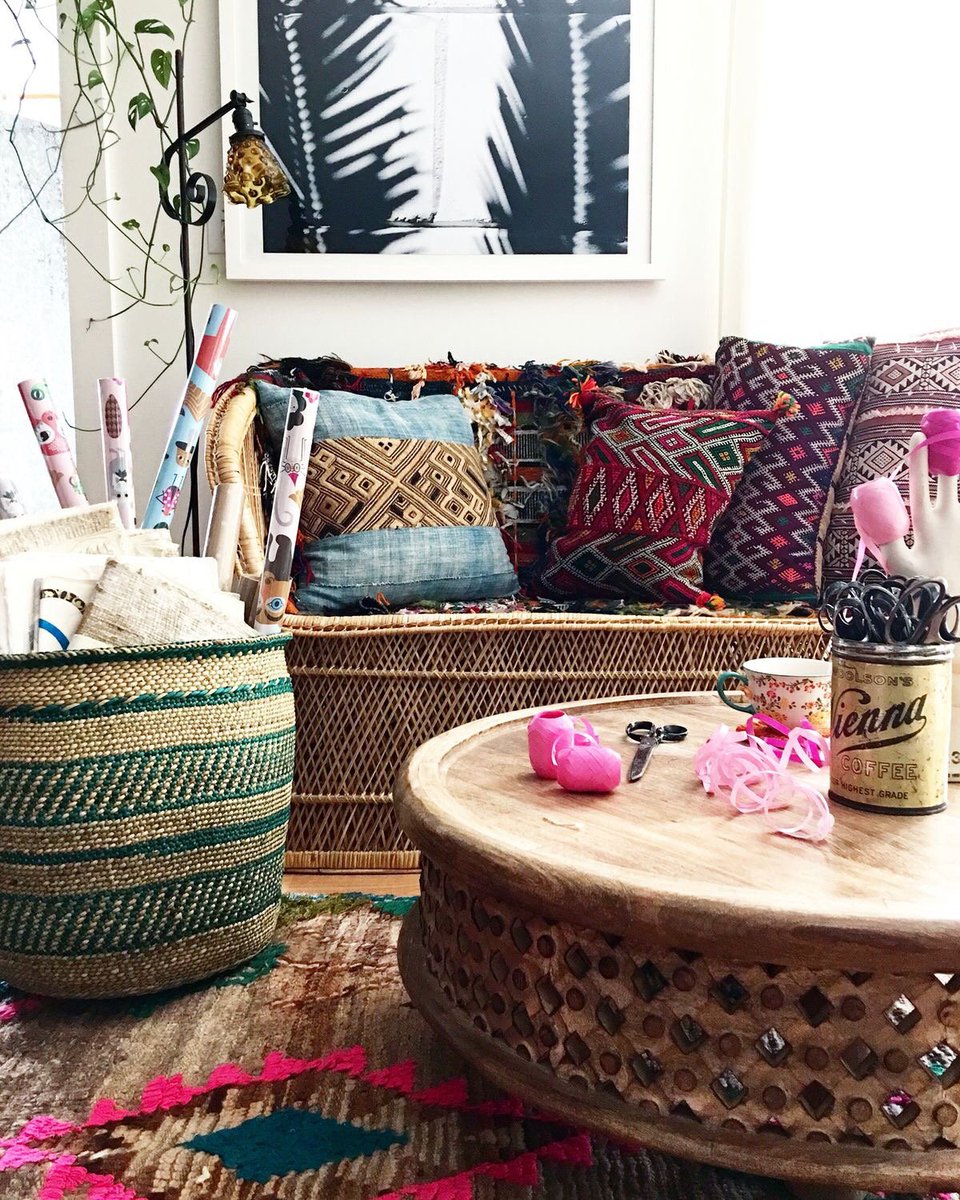 CarmelDecor's tweet photo. Looking forward to a boho holiday season  @fleamarketfab  
#homedecor #moderndecor #modernhome #livingroom #bohochic #kilim #bohoholiday https://t.co/3amjTB2xRg