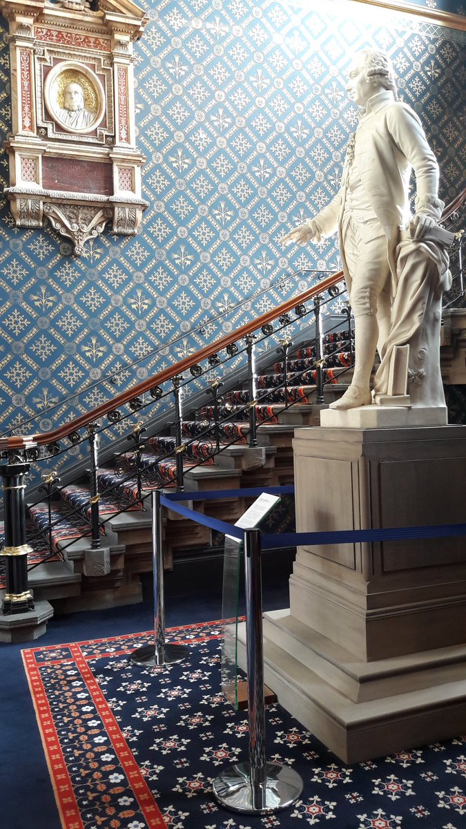 JoanneKnowlesUK's tweet photo. As #anxiousforms2016 draws to a close, some appreciation for the South Staircase here at @UofGlasgow. Adam Smith there at the foot. https://t.co/K8nzsqpUIO