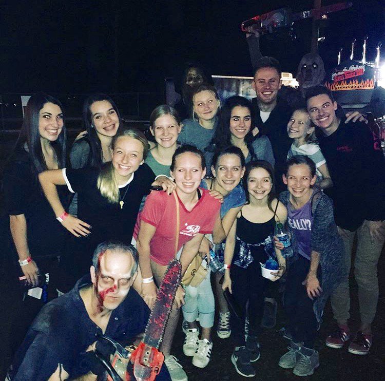 A little #halloween fun <a href="/FearFarmPhoenix/">Fear Farm</a>  also happiest of birthdays @BrandtCzerniski !!