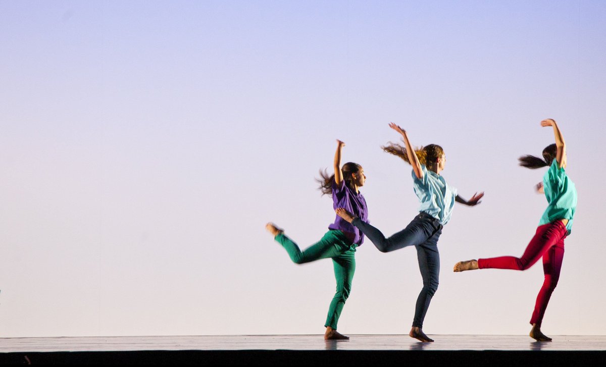 ETCInc's tweet photo. Witness an inspiring blend of dance & light in our Taming the Color videos https://t.co/lgodmkkeLm #ETCColorSource #ETCSourceFour #ETCEos https://t.co/3i5Vhu6e1o