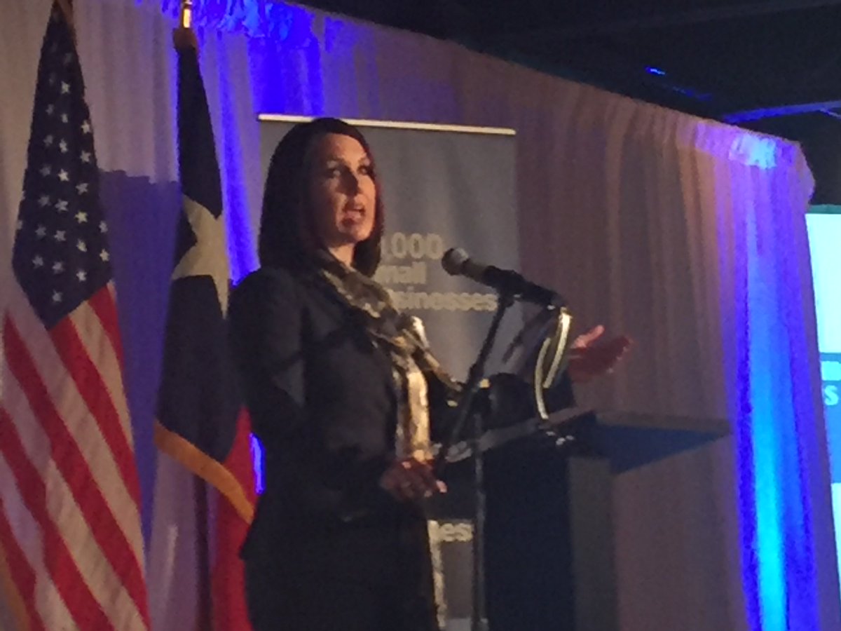 dallascollegetx's tweet photo. Getting the show started! @10ksbDCCCD @GS10KSmallBiz #celebrate10ksbwins https://t.co/Gbilp3bjqY