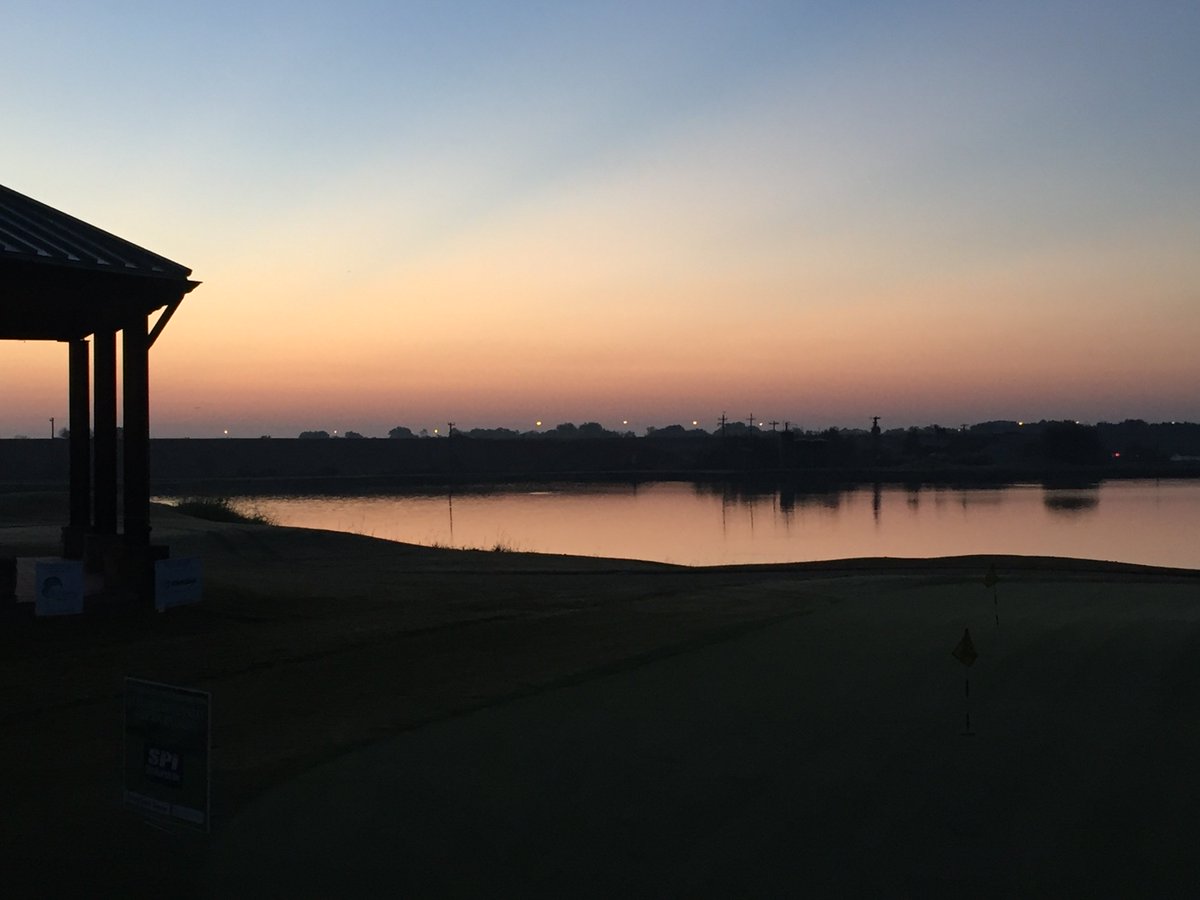 EHCMA's tweet image. It's a beautiful day to raise money &amp;amp; conversation about the next workforce generation! #golf #makinggood