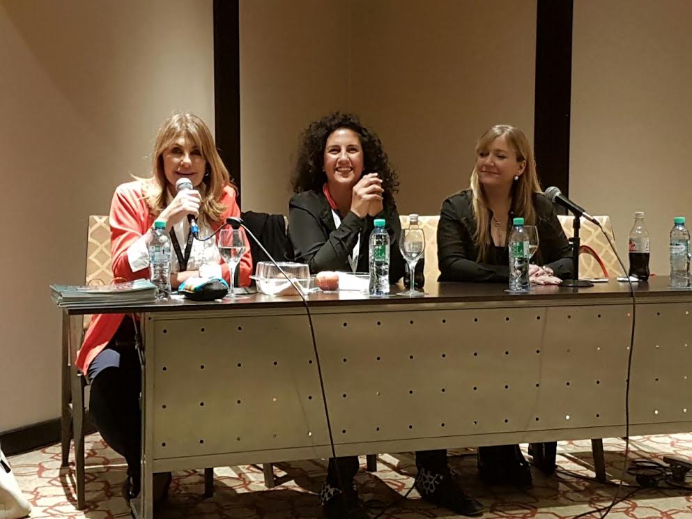 AEPSOarg's tweet photo. Presentación "Cuentos que no Pican" y conferencia sobre #Psoriasis @drapauluna y Dra. Carla Castro @silviafbarrio @latinapso #CILAD2016 https://t.co/wOywTioGvt