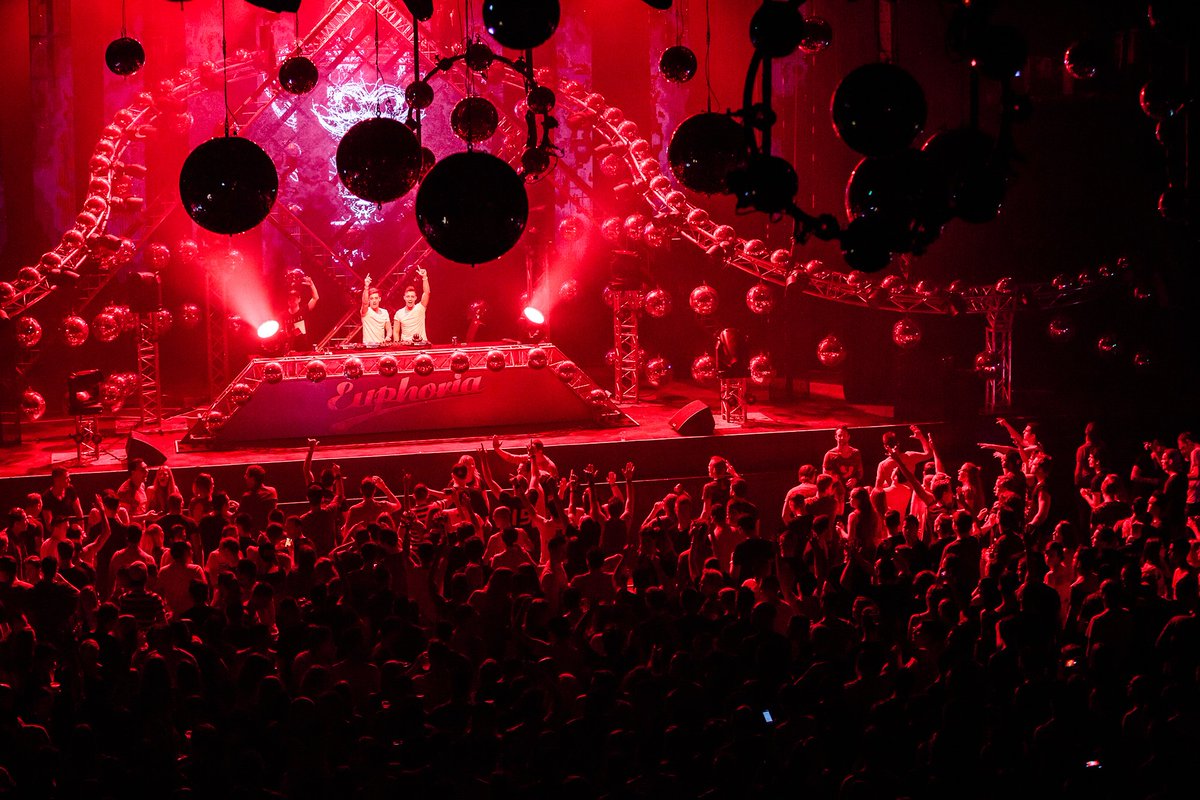 You can check out the time table and latest info for Euphoria 2016 now: b2s.nl/l/euphoria16la…. #Euphoria

➤ b2s.nl/euphoria-2016