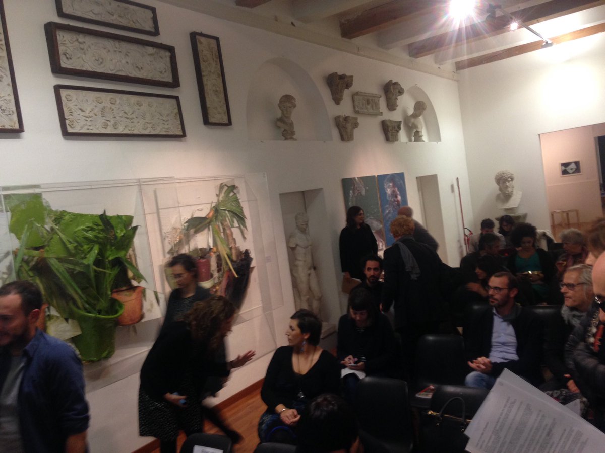 ValeReggio's tweet photo. #opendata: siamo pronti! La finalissima parte Create with Open data tra poco! #innovaRE #reggioemilia https://t.co/RHstOnPjUi