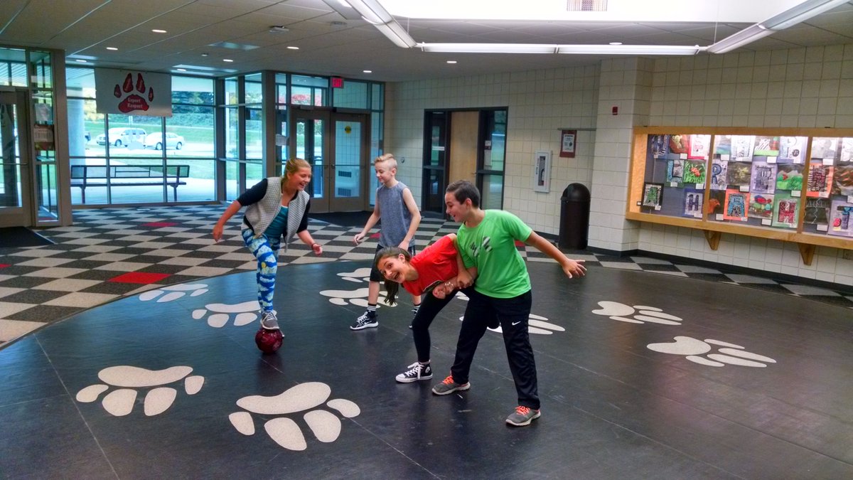 LMSWolfpack's tweet image. 7th grade Ss have fun learning about Phase Changes by making ice cream. #phasechanges #sciencerocks #soccerballicecream