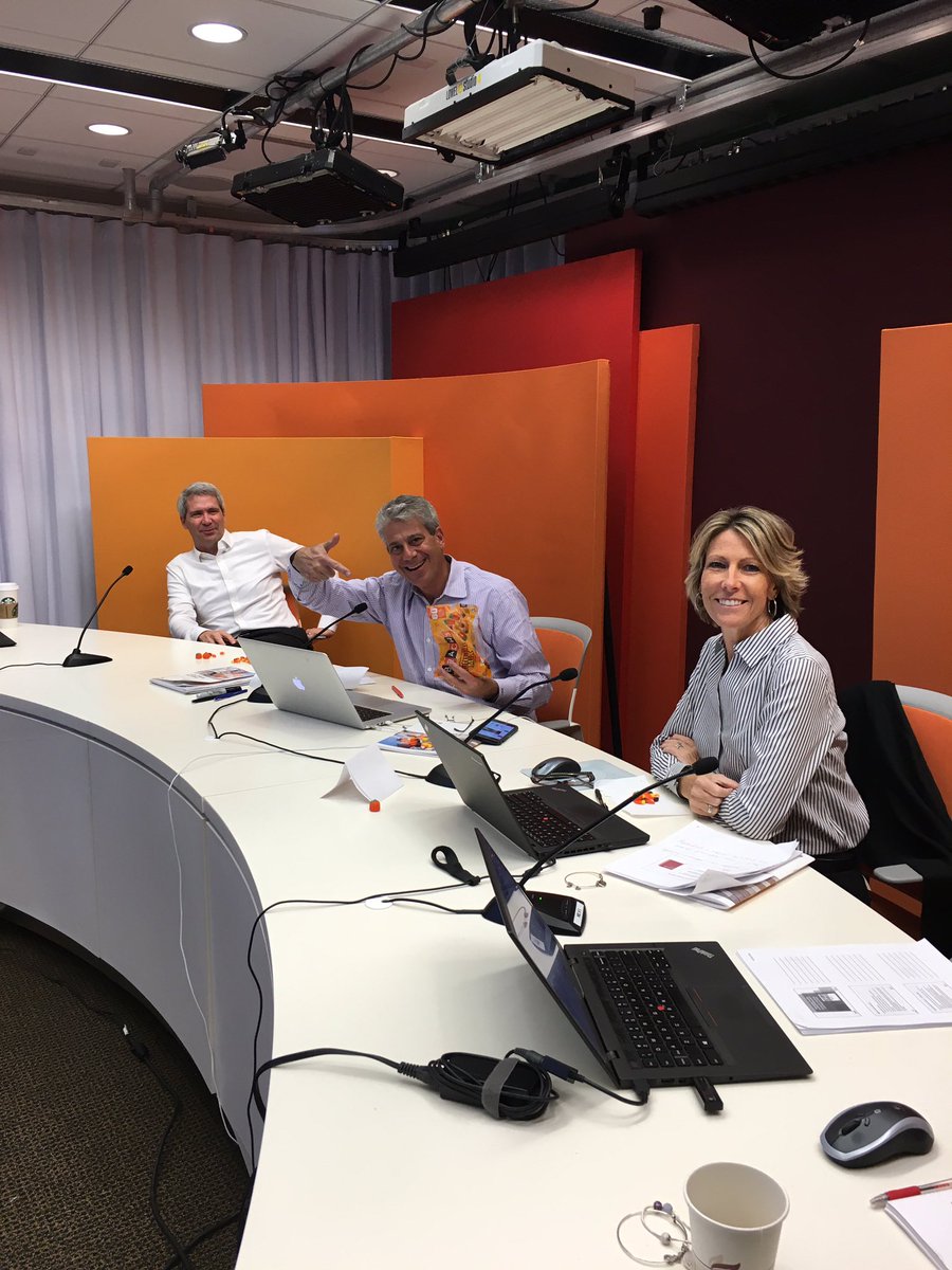 Amy Olson tweet media