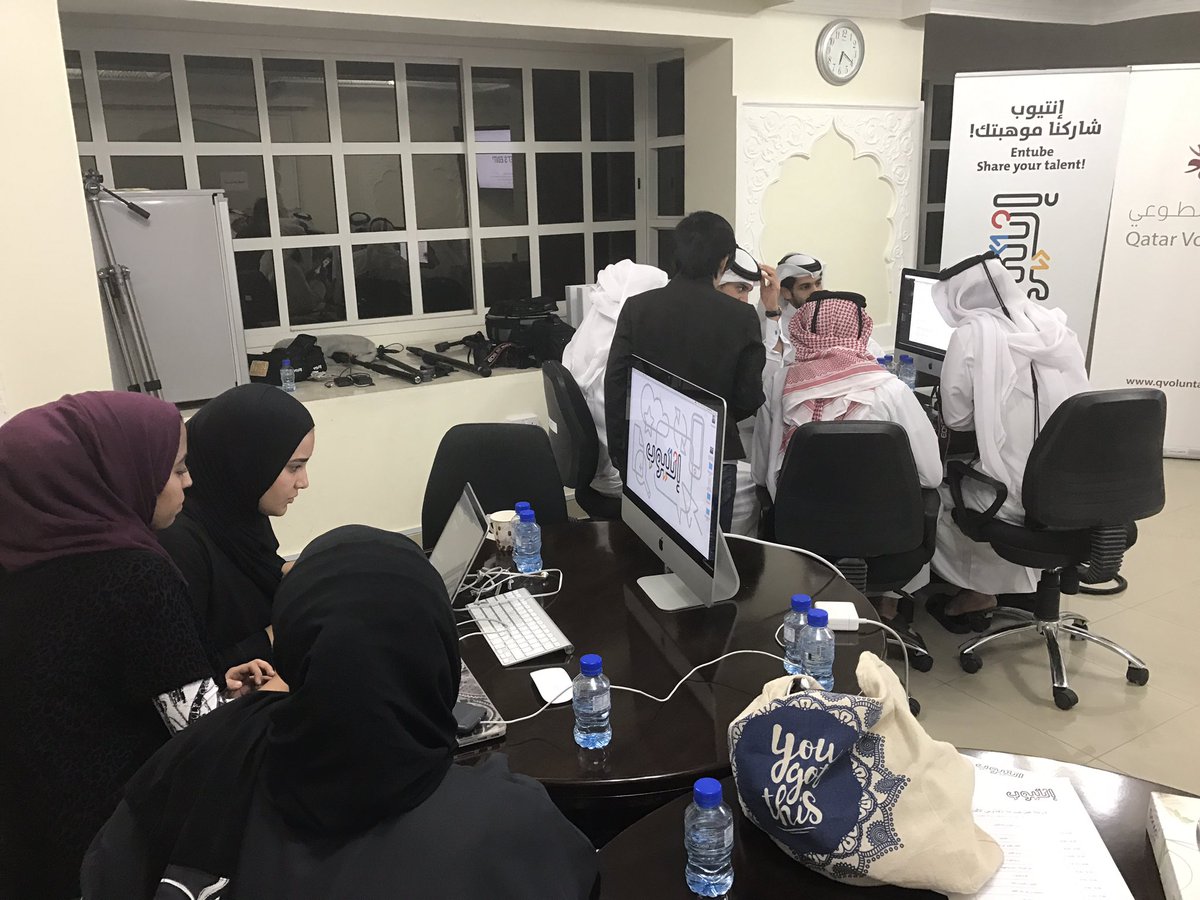adsa_shbabya's tweet photo. اليوم الثاني لدورة #صناعة_الافلام مع فقرة المونتاج 
 #عدسة_شبابية #شباب_مبدع https://t.co/GSpPujGF0H
