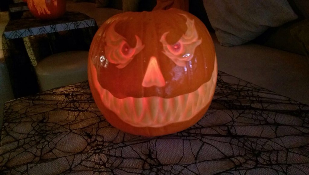 DrawingRoomDids's tweet photo. Trick or treat! Get yourselves to the drawing room for a great night this weekend https://t.co/IPke0H0sea