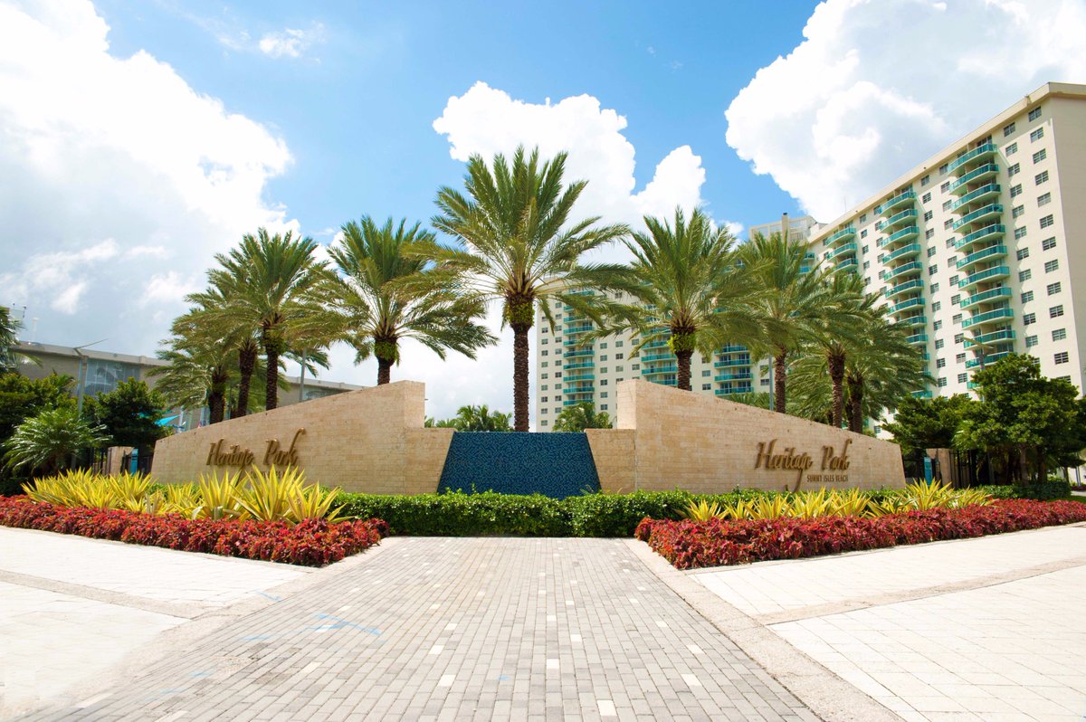 MariyaRealtor's tweet photo. Just Listed! ESTATE SALE!
OCEANVIEW BUILDING A
19390 COLLINS AVE, SUNNY ISLES BEACH, FL 33160
2 BR | 2 BA | 1,525 | 1,525 SQ. LA | $345,000 https://t.co/43DEvjYqG0