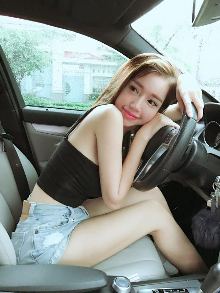 ellytran89's tweet photo. Tôi muốn,
Nhìn thấy gương mặt một ai đó,
Lâu đến khi nào,
Tôi ko còn có thể....
E.T
#EllyTran https://t.co/u7o3PME5sH