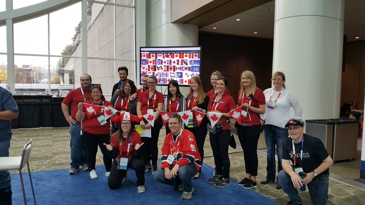 IrishSQL's tweet image. Canada Hour in the #CommunityZone at #sqlsummit #sqlpass #ohCanada