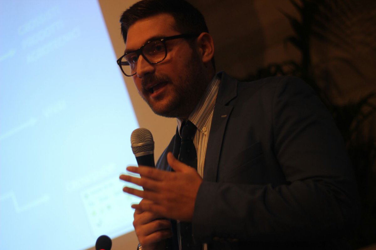 ArtiPuglia's tweet photo. Finale #SCPuglia16, in corso la #pitch session delle #startup finaliste https://t.co/rSqunUBHaD #startcup #puglia #impresa #innovazione https://t.co/rXot5XtXJK