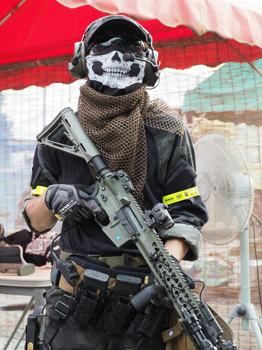 Hasesanz Twitterren サバゲー履歴書 サバゲ歴 3年目 所属 Sox スタイル アタッカー メイン Lvoa Trident Mk2 Pdw Kriss Vector サブ G17 Sai 装備 黒装備 Uo装備 マルチカムブラック大好き人間 黒装備の人をガン見するのが趣味の変態です T Co Gjp7li65ns