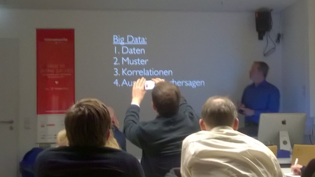 Harald Gapski: #bigdata dreht die Methodik empirischer Untersuchungen um. @grimme_institut #iw7 <a href="/iwcgn/">Internetwoche Köln</a>