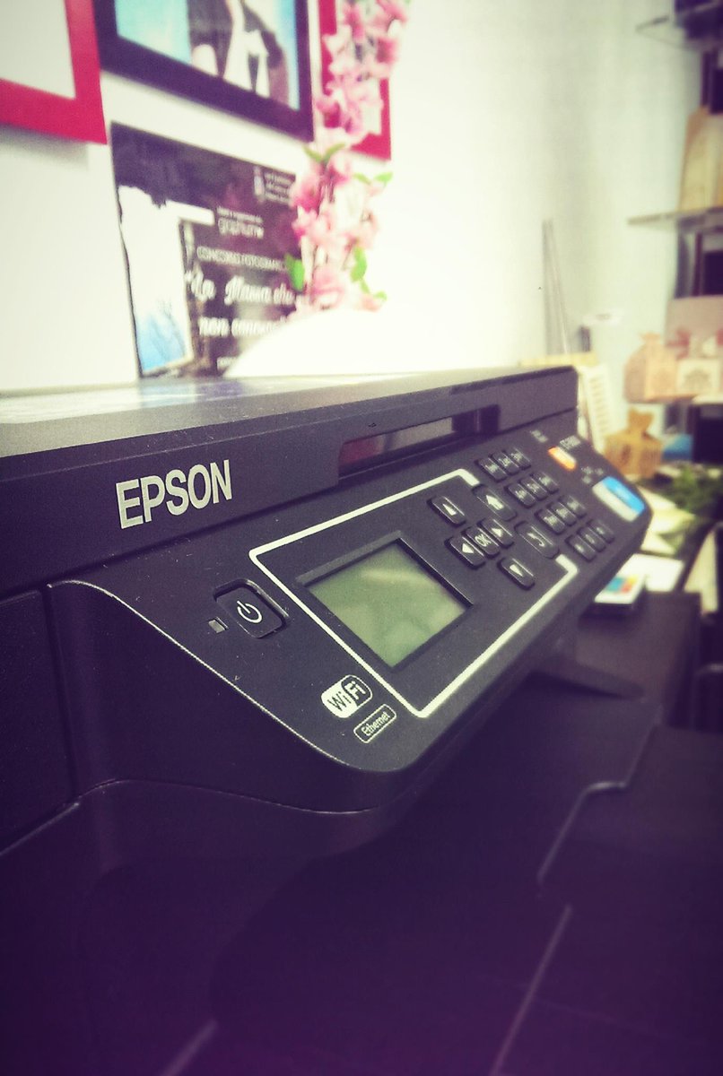 Graphium_MG's tweet image. Arrivata e testata! La nuova stampante #EpsonEcoTank: pratica, intuitiva e volece! Addio cartucce, benvenuti serbatoi! #maipiùsenza