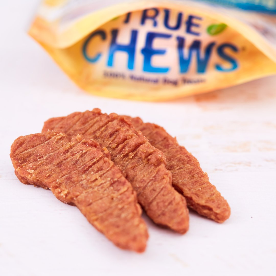 Chewy's tweet image. RT &amp;amp; Follow for a chance to win True Chews  Dog Treats, made in the USA with 100% natural meat! bit.ly/2e02U6m