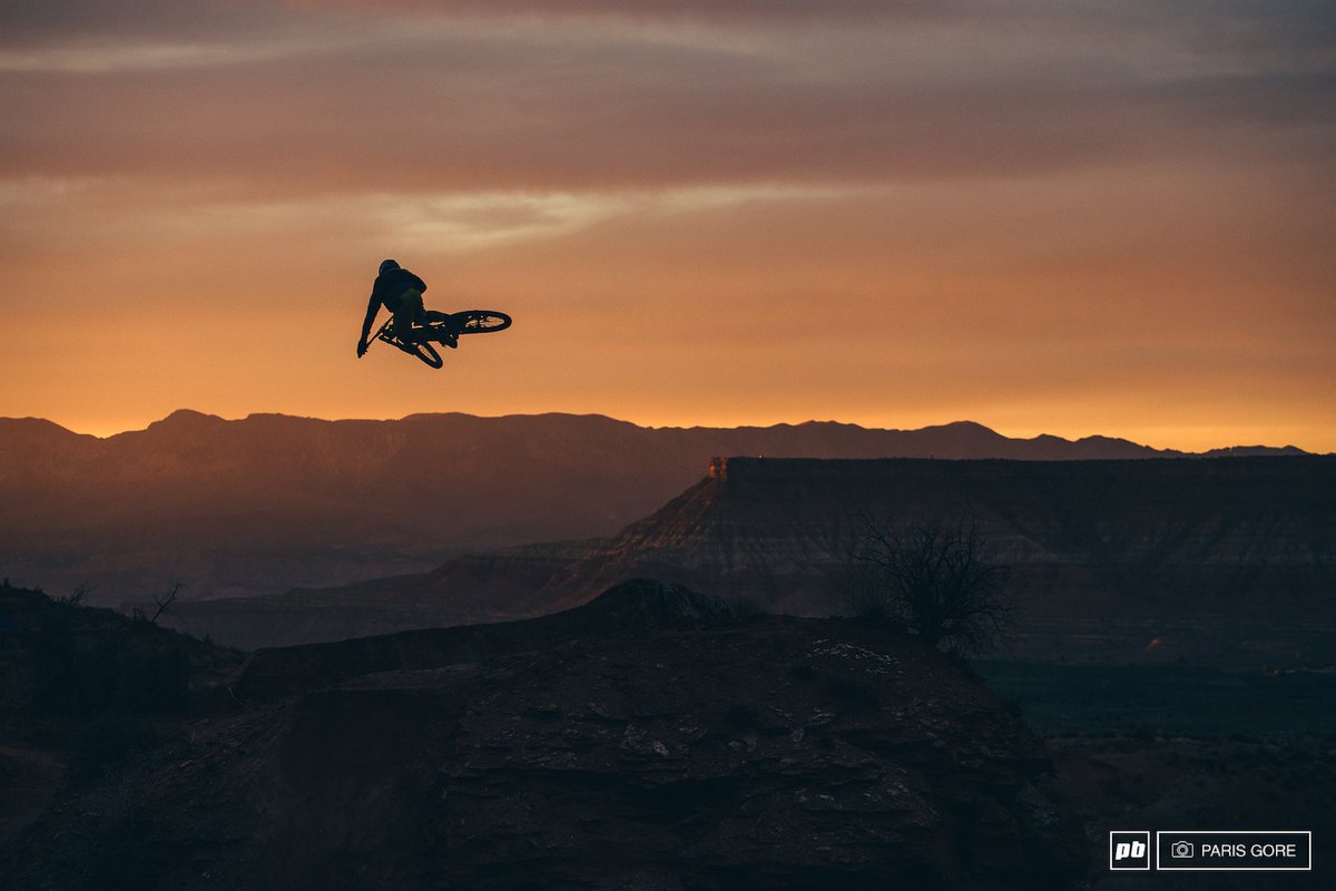 Laying it flat with <a href="/darenberrecloth/">darren berrecloth</a> at sunset. Image by <a href="/ParisGore/">Paris Gore</a> #PinkbikePOD pinkbike.com/photo/14042527/
