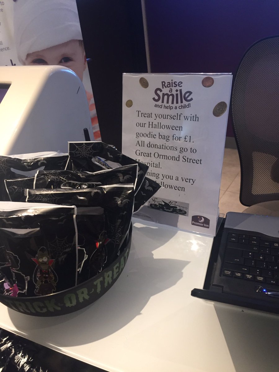 Things are starting to get spooky here at <a href="/arenaMCRpi/">MCR_ArenaPI</a> <a href="/placemadebyyou/">A Place Made By You</a> <a href="/Minafattahi/">Mina Fattahi</a>