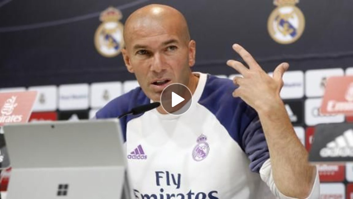 ESPNmx's tweet photo. #VideoESPN 🎥

El entrenador del @realmadrid tiene muy claro quién debe ser el 'Balón de Oro' 💪

#Entérate 👇

https://t.co/plQIfCj4vg https://t.co/uwmyGXuEQm