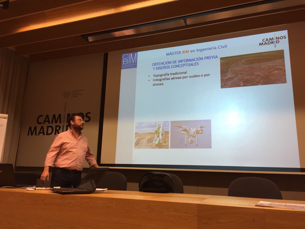 CivilandBIM's tweet photo. Y seguimos aprendiendo sobre el Software para #BIM con Javier Revuelta #MasterBIM @caminosmadrid https://t.co/CcUiWL3rI5